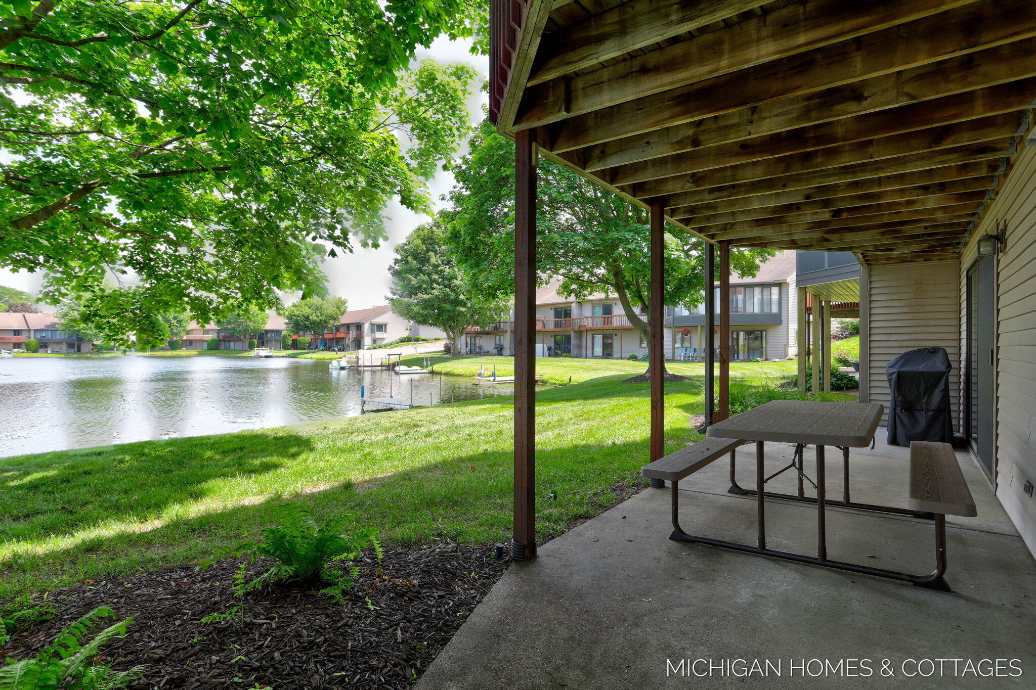 1644 Lakeview Drive Zeeland MI 49464