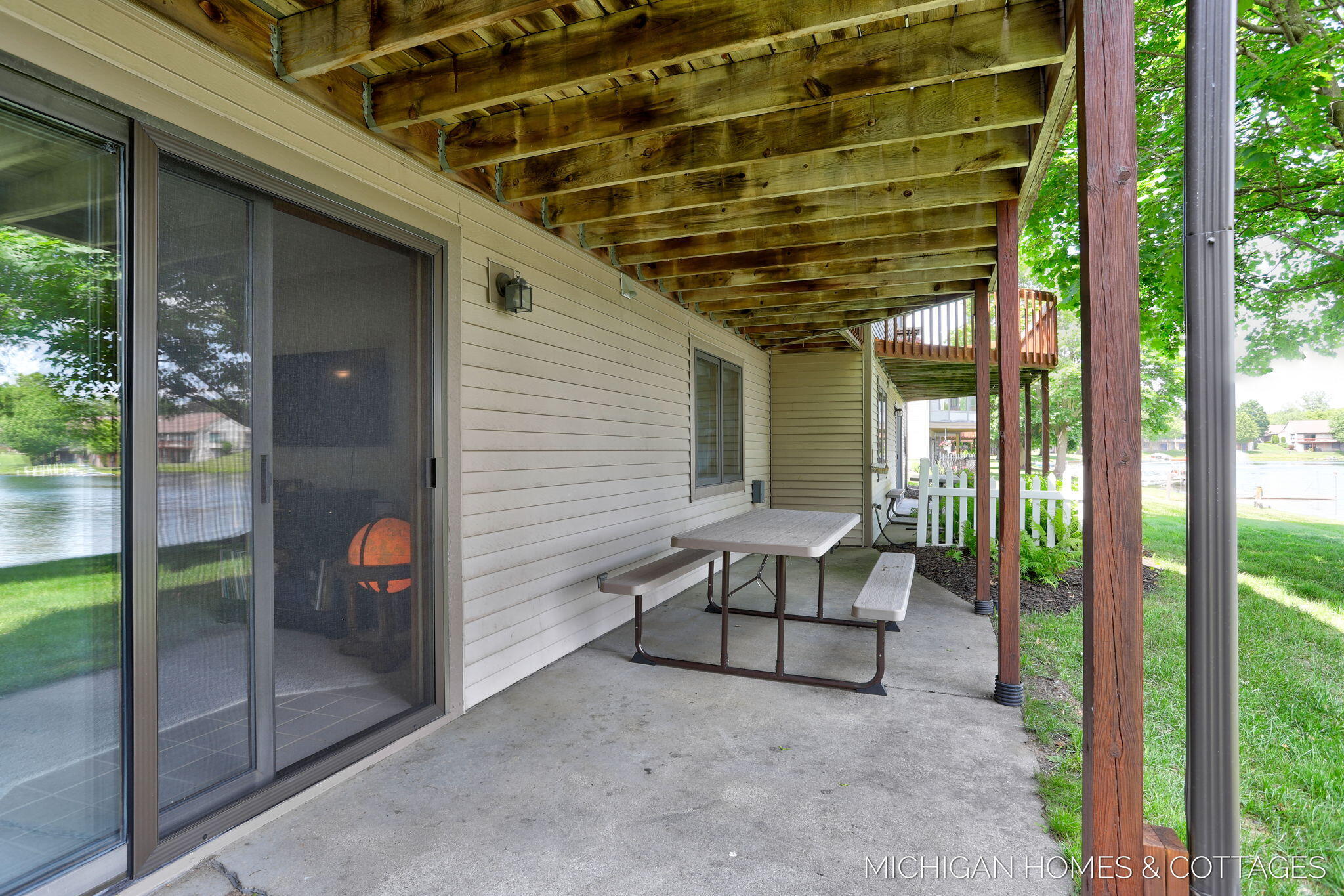 1644 Lakeview Drive Zeeland MI 49464