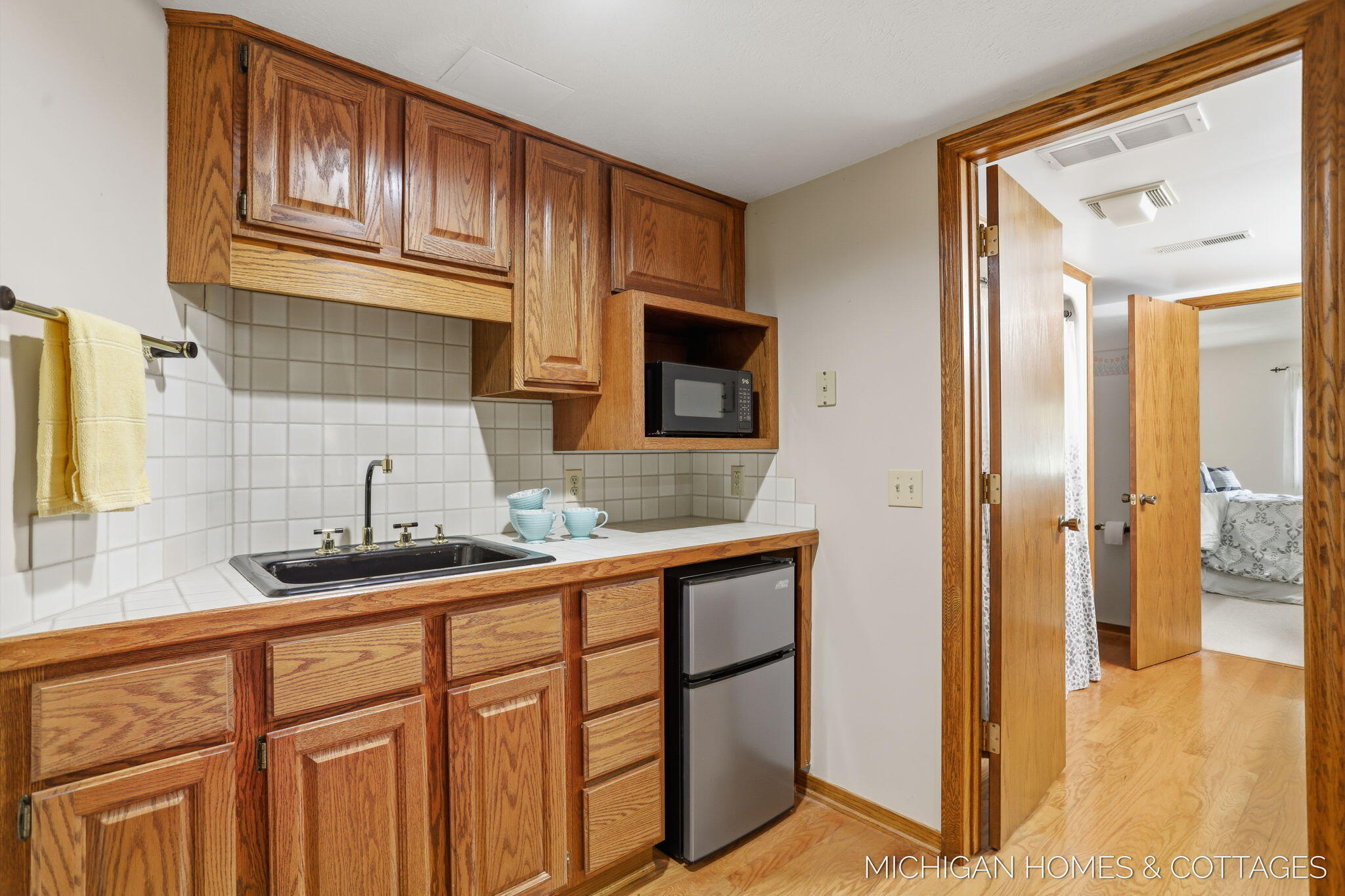 1644 Lakeview Drive Zeeland MI 49464