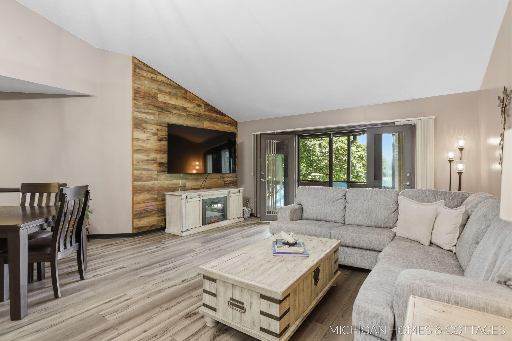 1644 Lakeview Drive Zeeland MI 49464