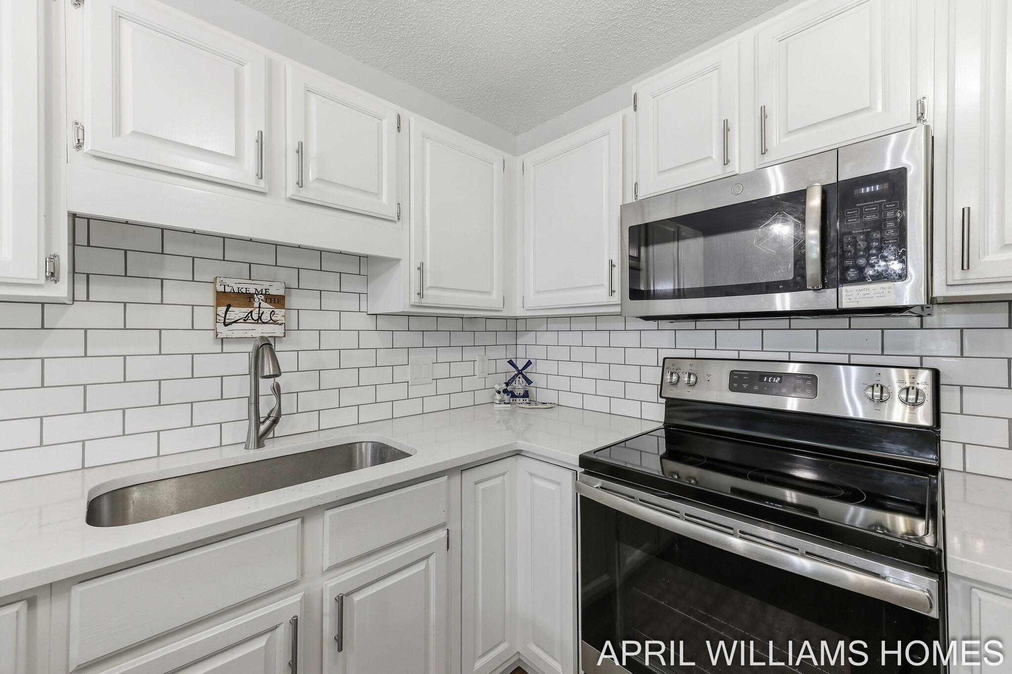 117 Shoreline Road Holland MI 49424