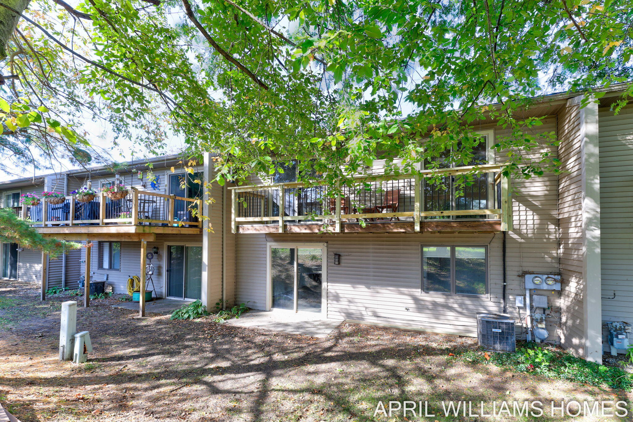 117 Shoreline Road Holland MI 49424