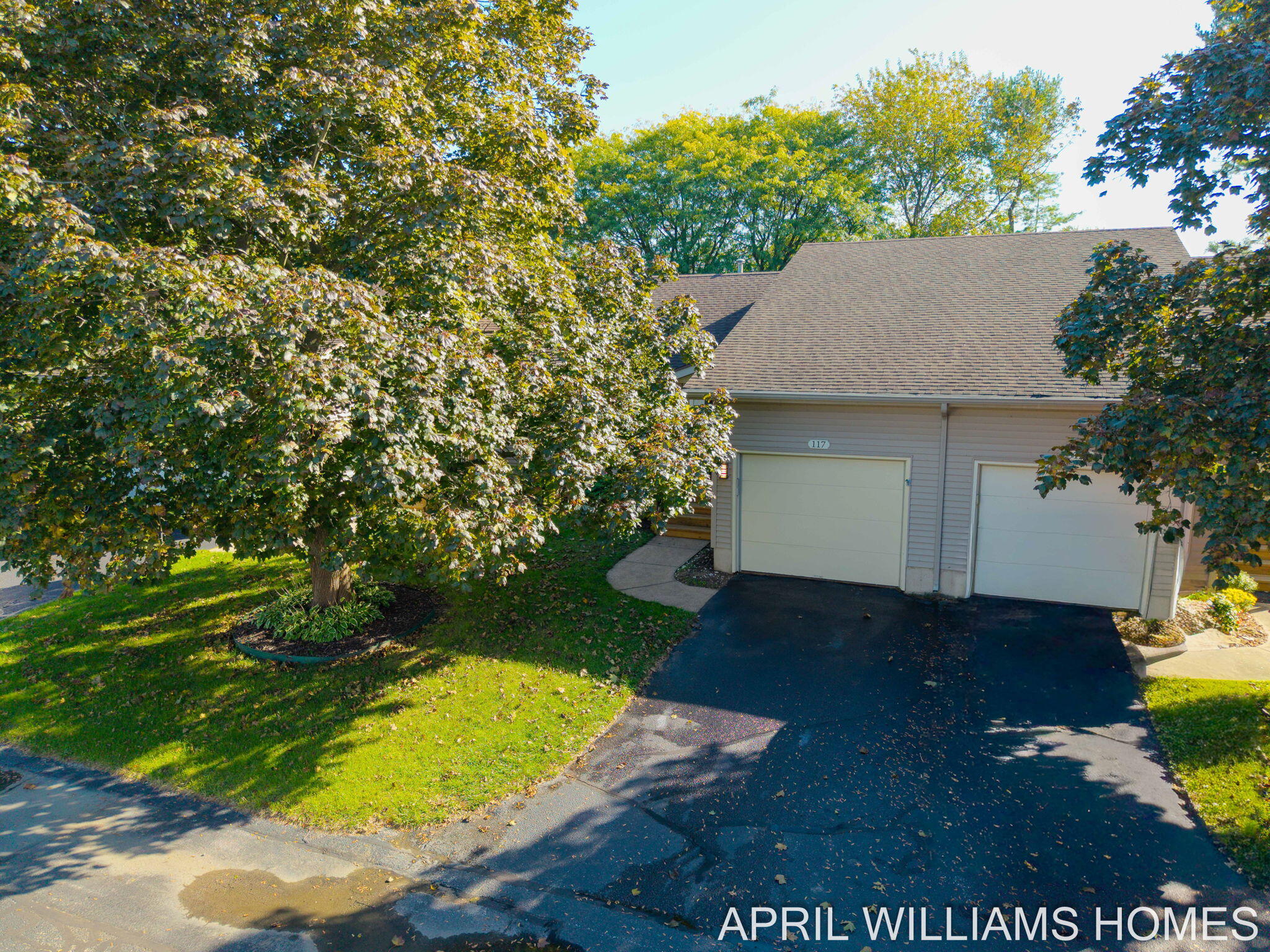 117 Shoreline Road Holland MI 49424