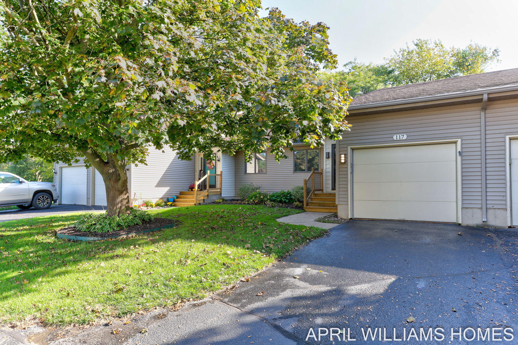 117 Shoreline Road Holland MI 49424