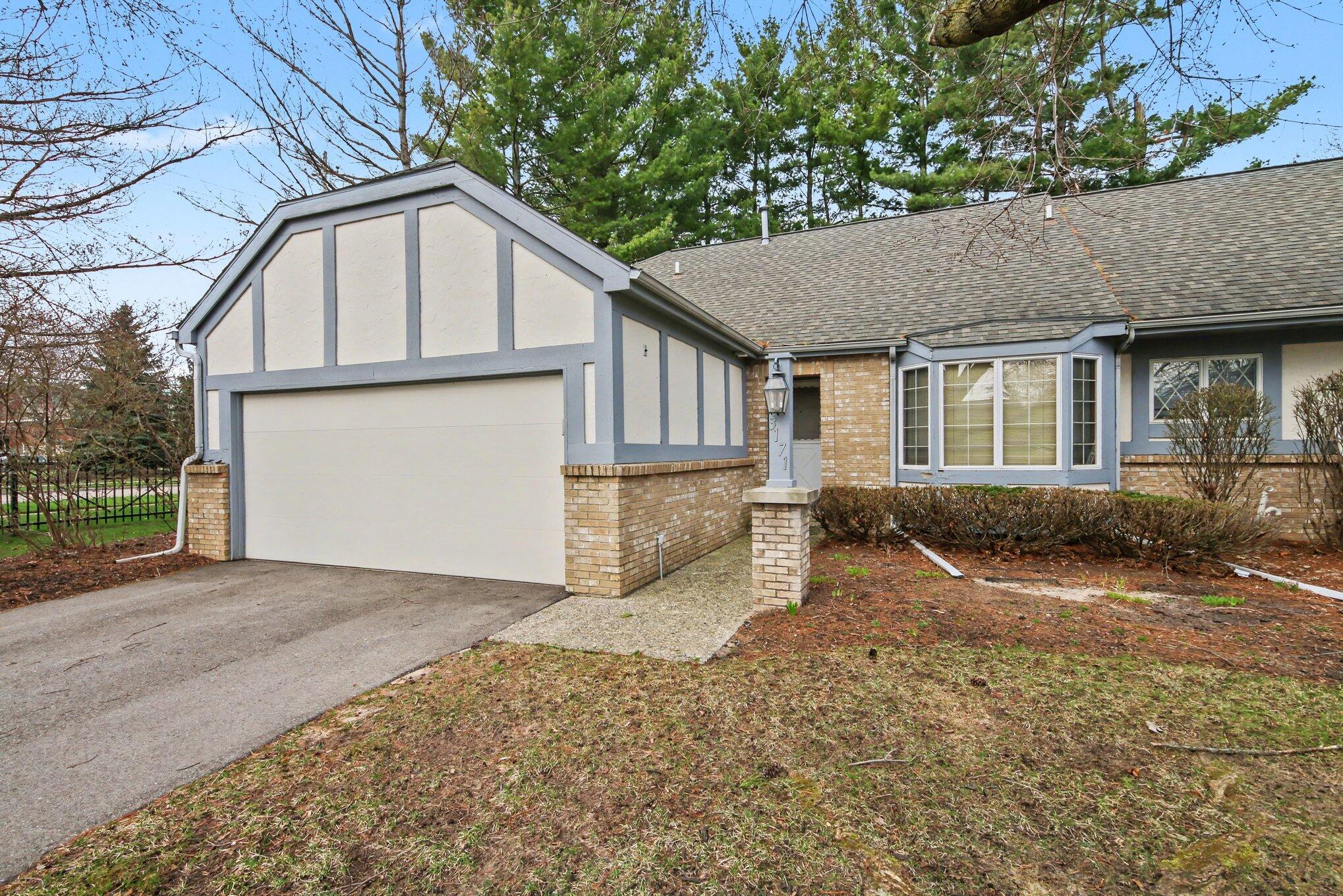 3171 Maple Villa Drive SE Grand Rapids MI 49508