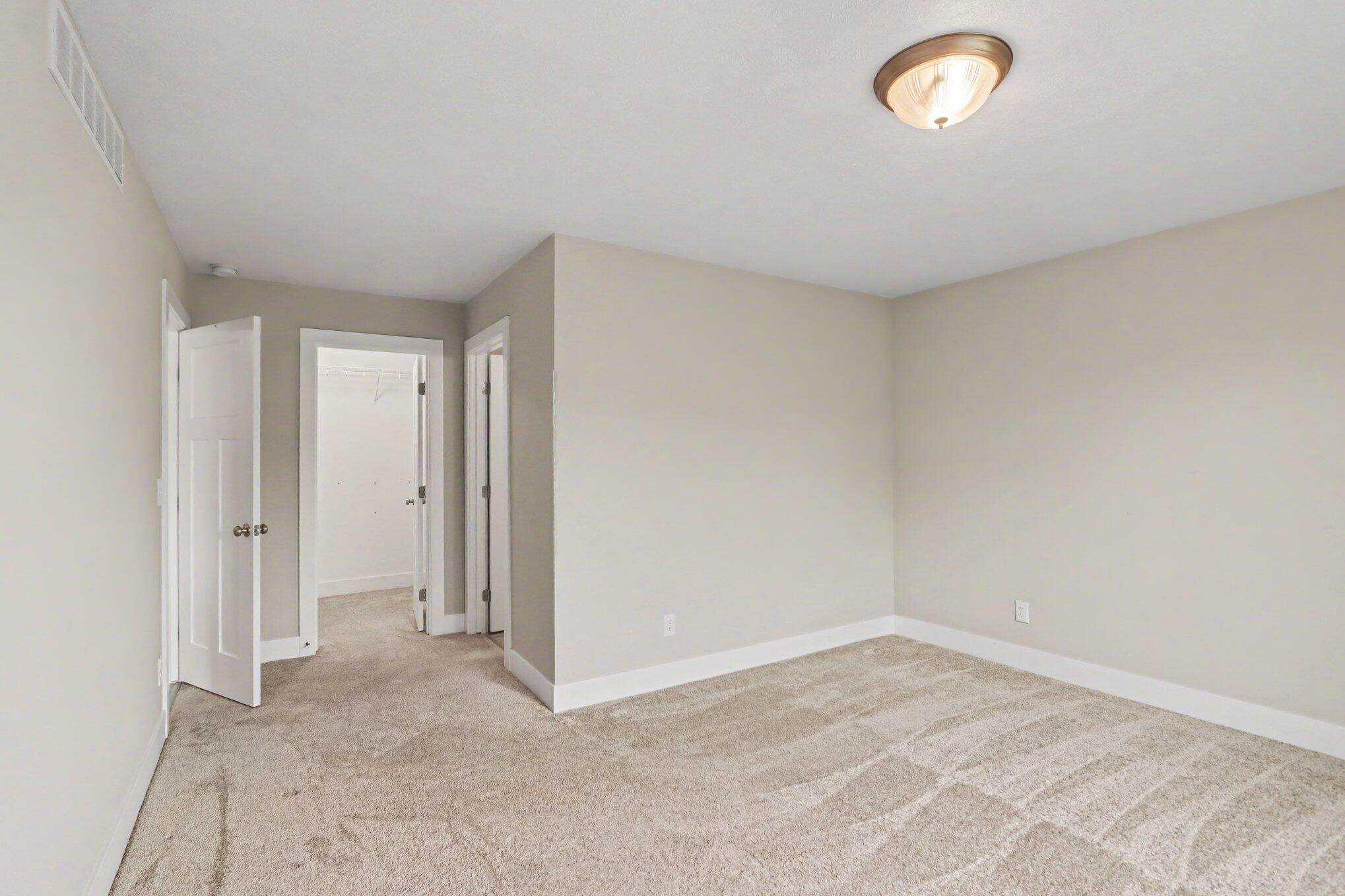 1243 S Village Circle Kalamazoo MI 49009