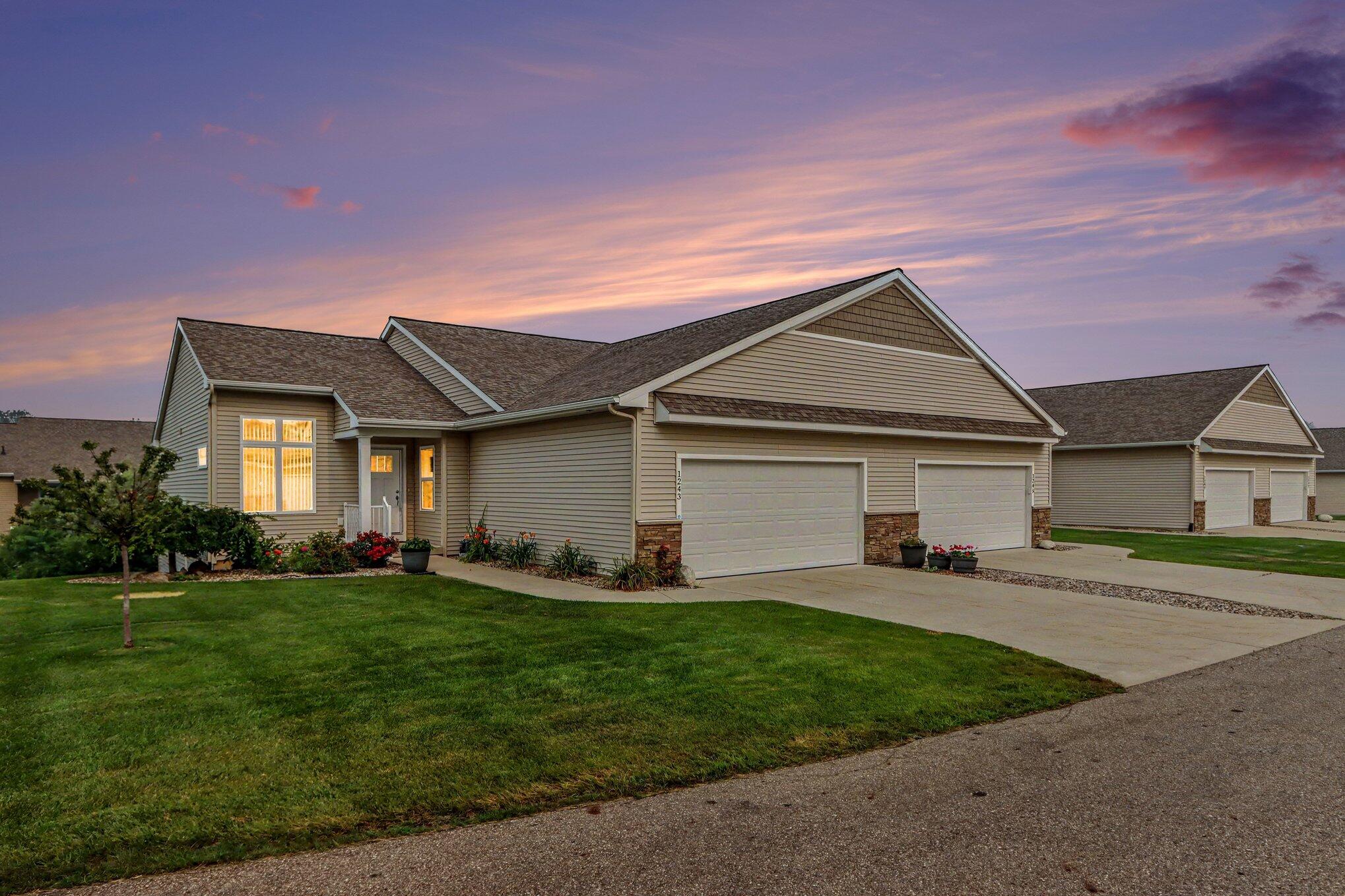 1243 S Village Circle Kalamazoo MI 49009