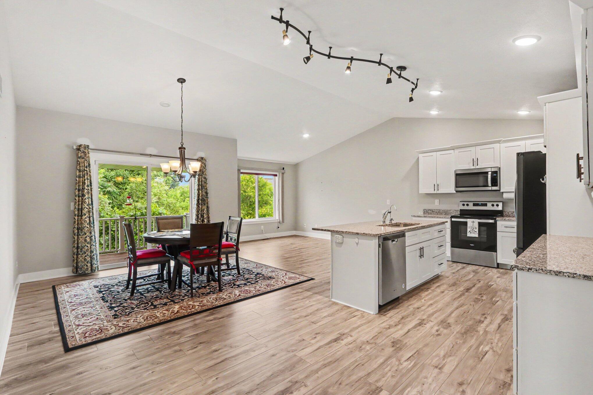 1243 S Village Circle Kalamazoo MI 49009