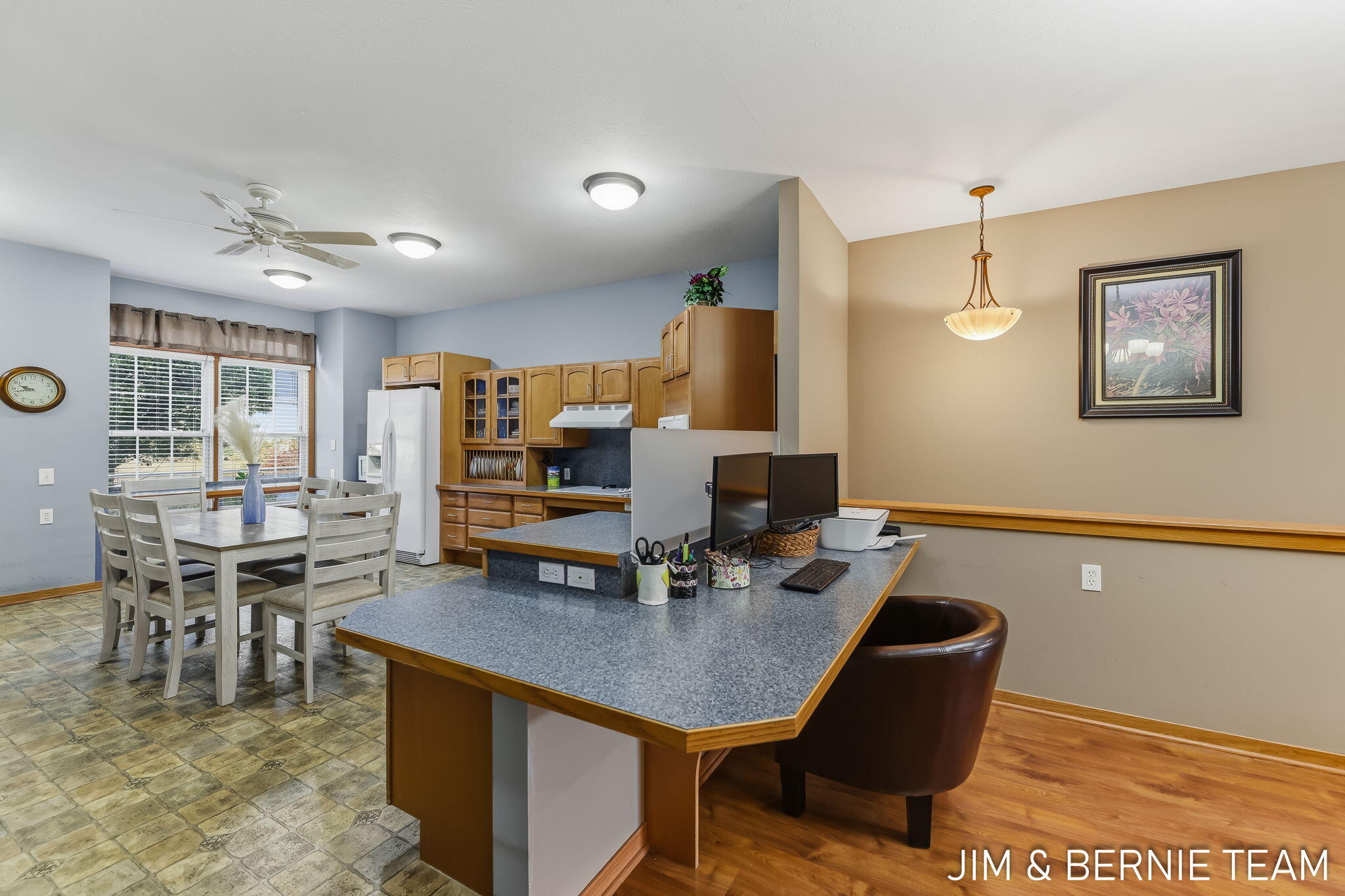 1074 Barrington NW Grand Rapids MI 49534