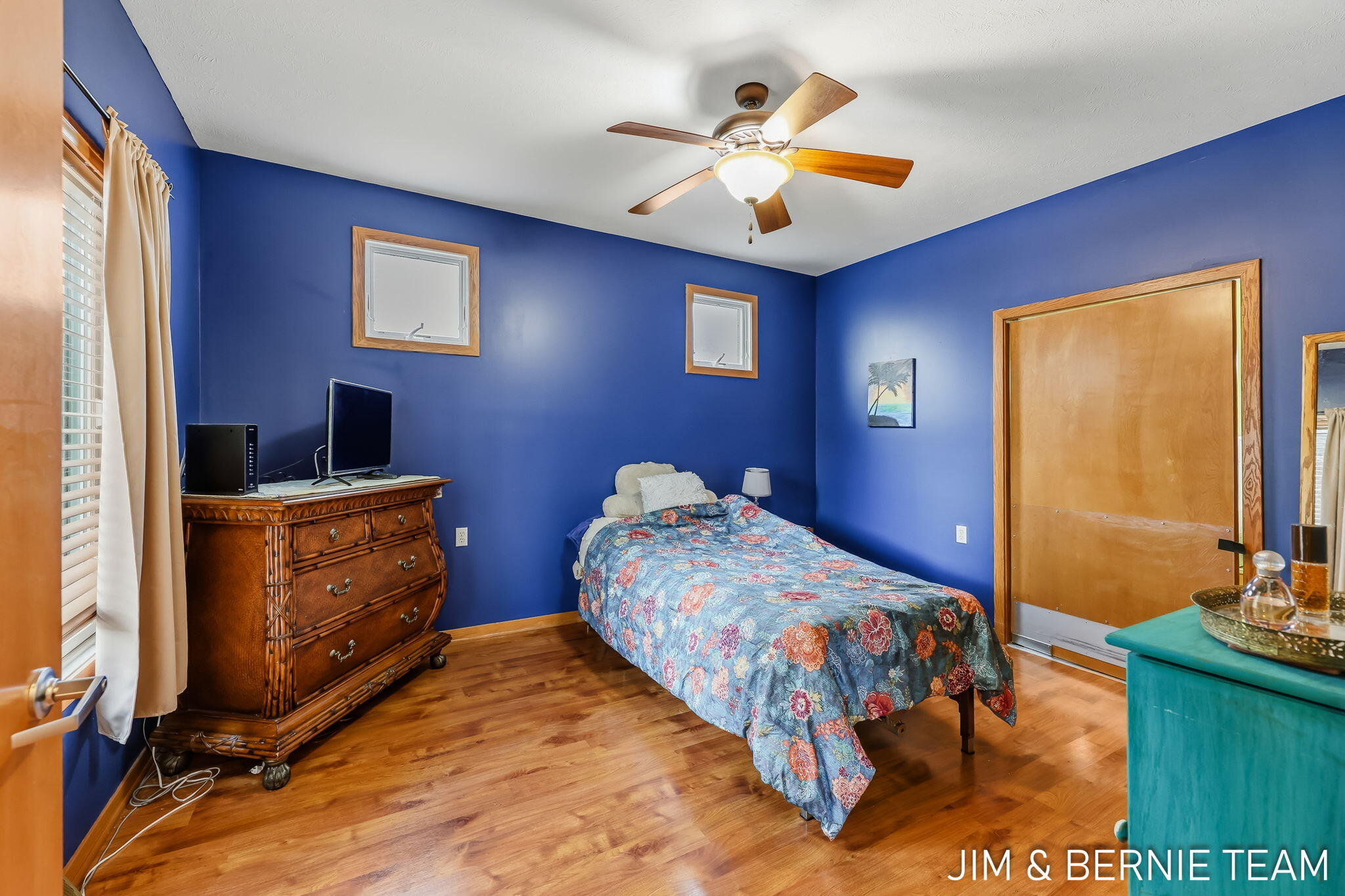 1074 Barrington NW Grand Rapids MI 49534