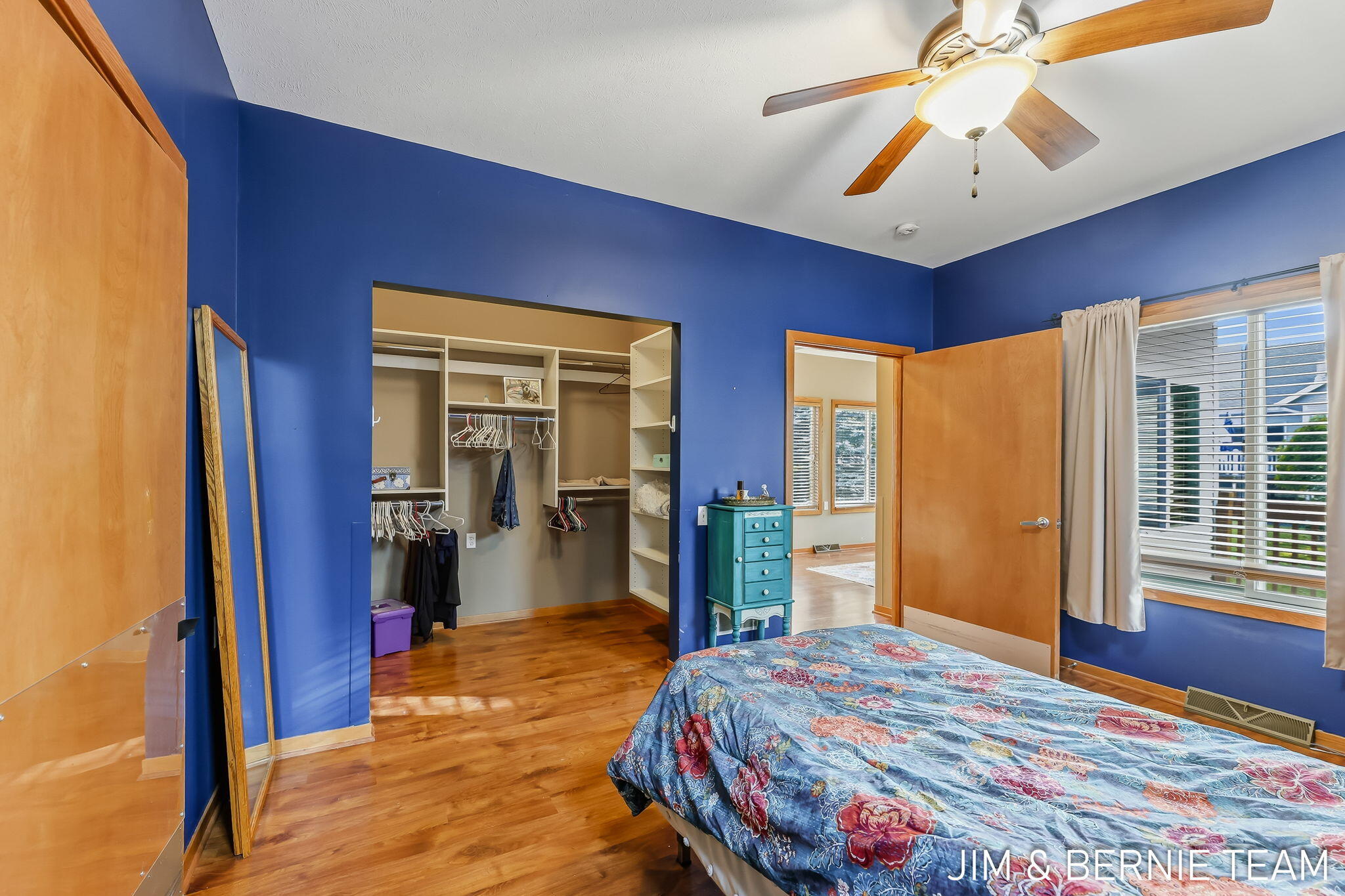 1074 Barrington NW Grand Rapids MI 49534