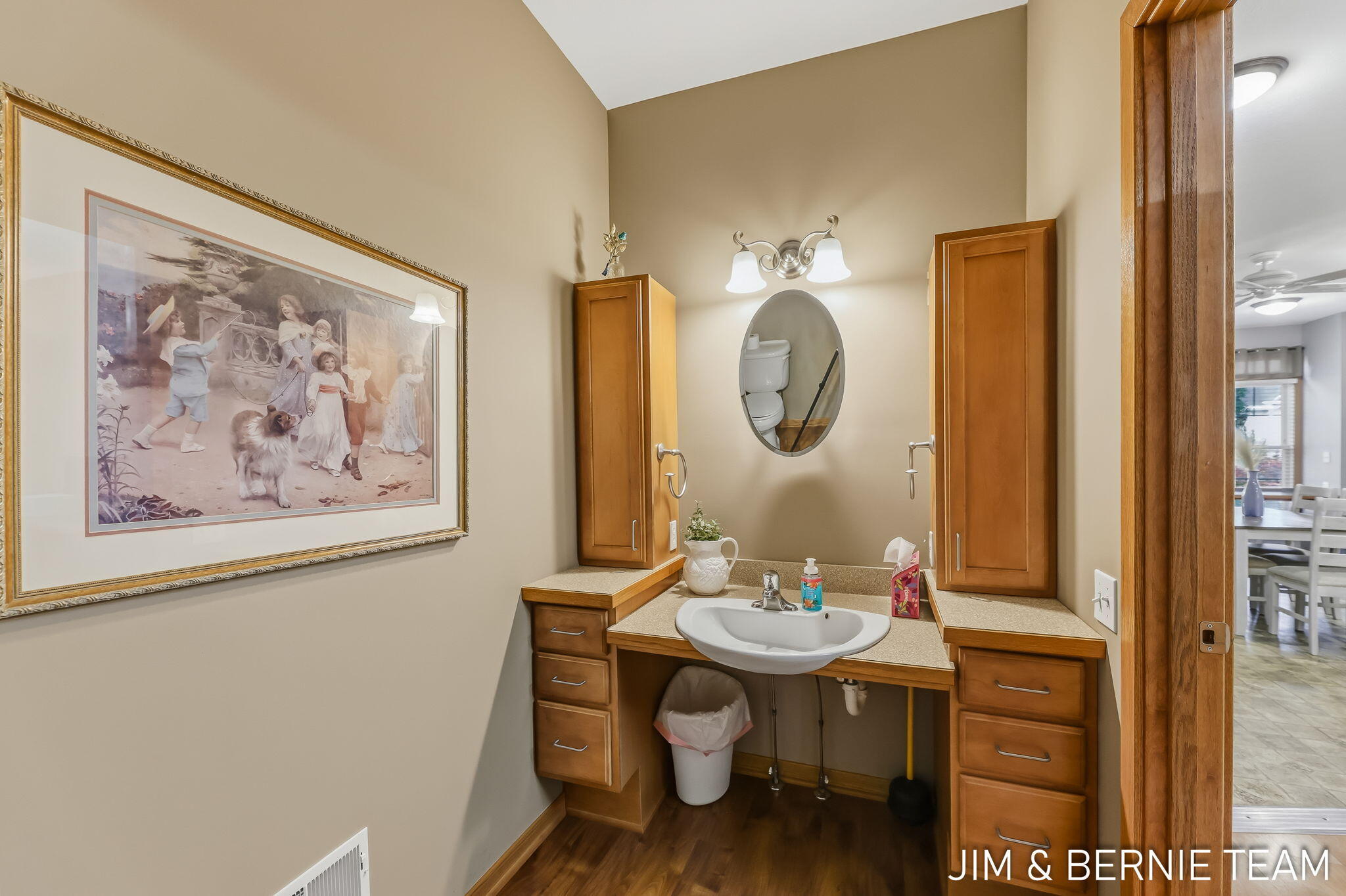 1074 Barrington NW Grand Rapids MI 49534