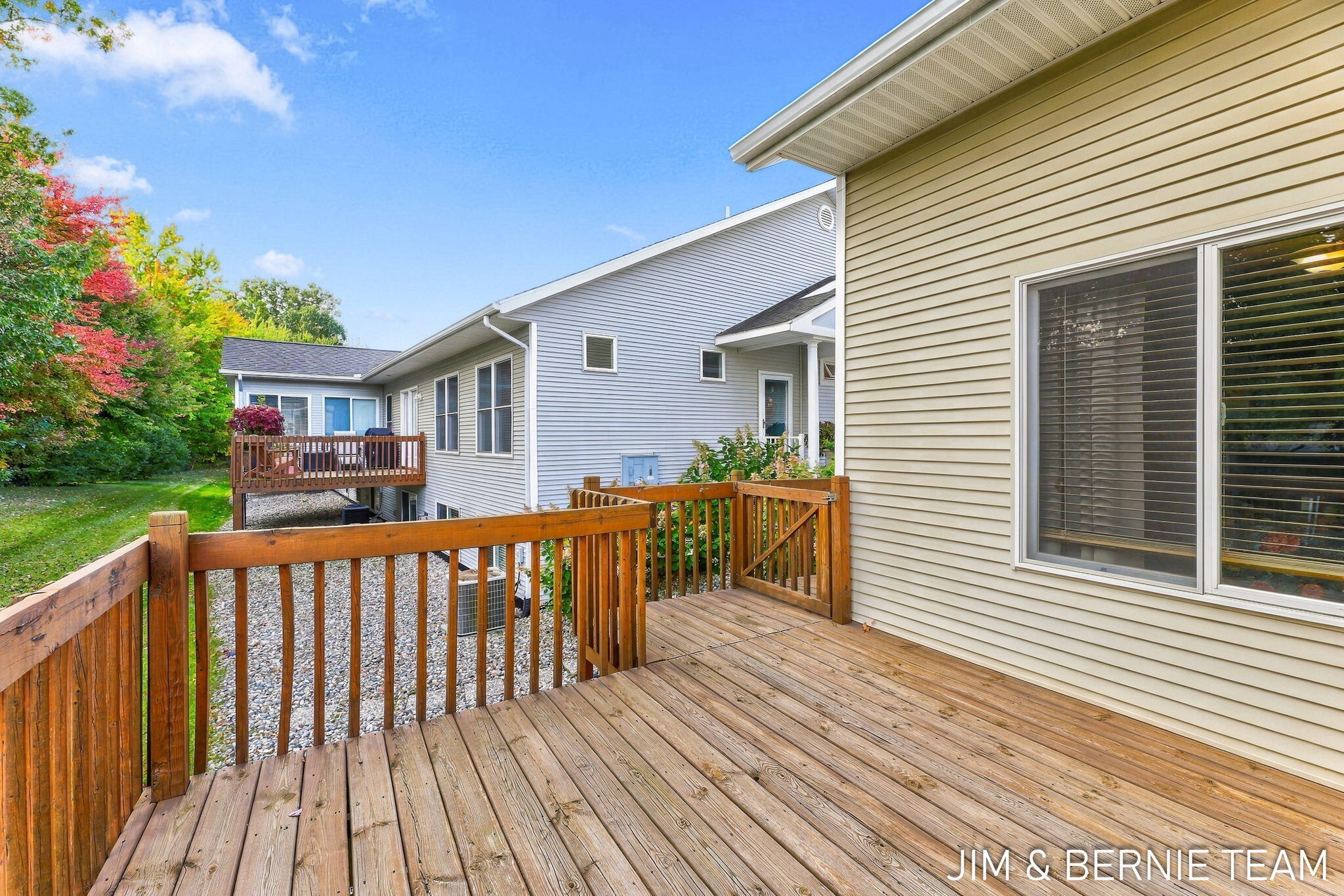 1074 Barrington NW Grand Rapids MI 49534