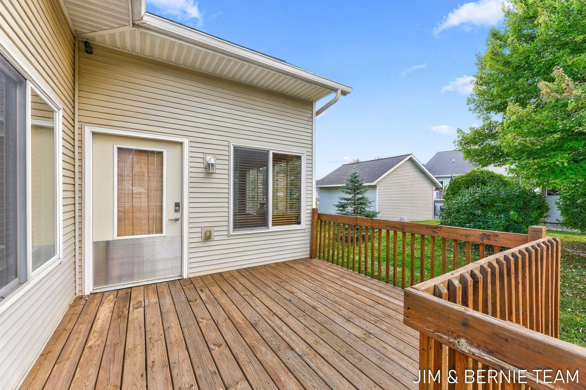 1074 Barrington NW Grand Rapids MI 49534