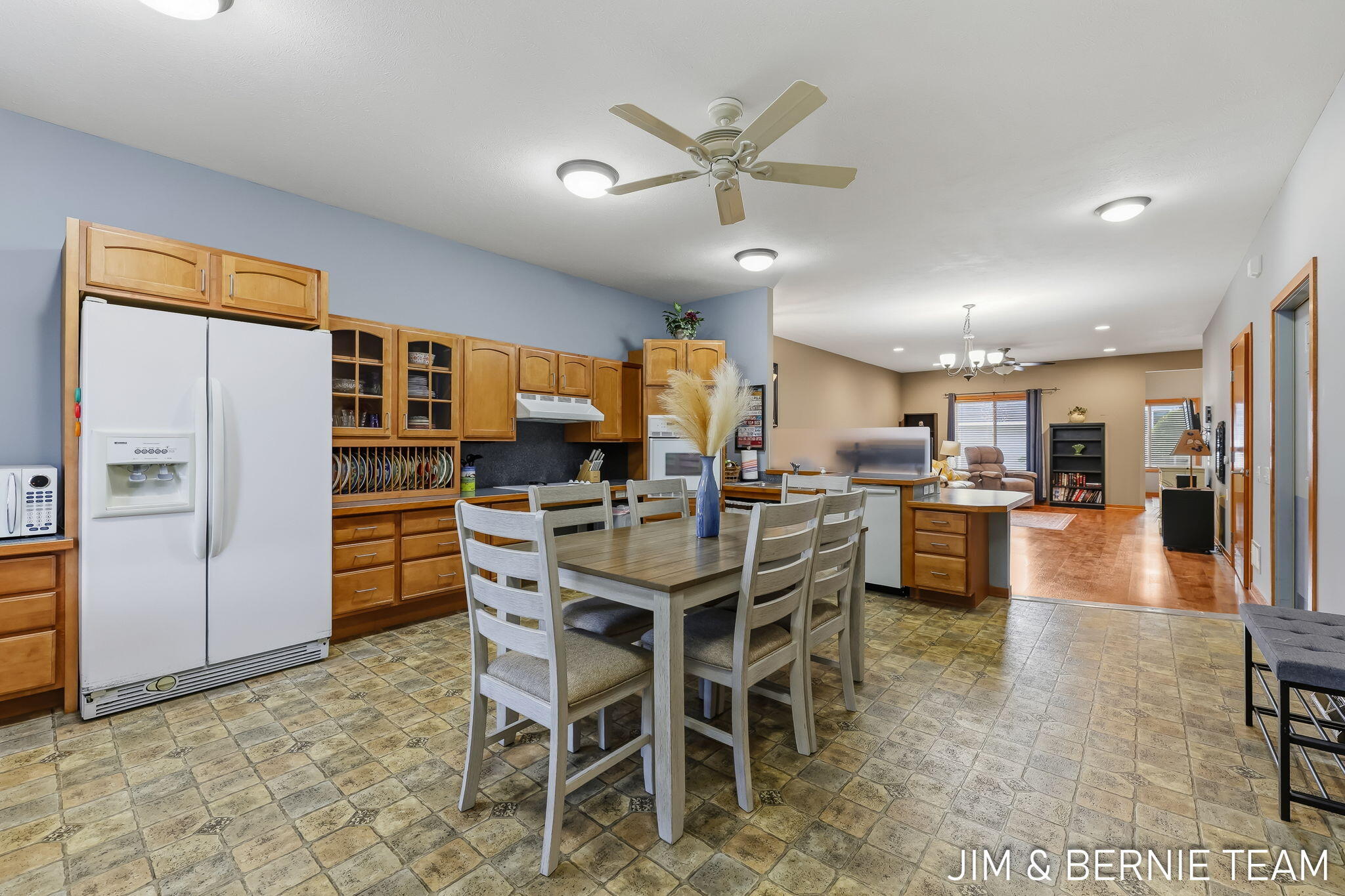 1074 Barrington NW Grand Rapids MI 49534