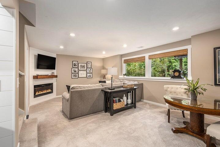 194 Hickory Valley Drive Kalamazoo MI 49009