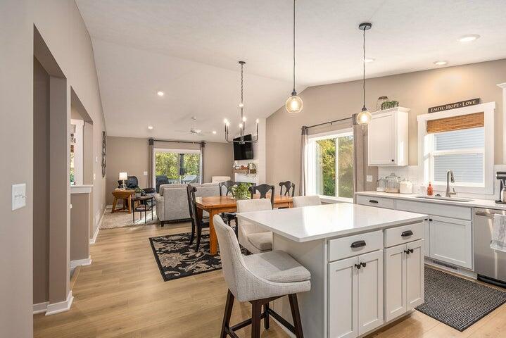 194 Hickory Valley Drive Kalamazoo MI 49009