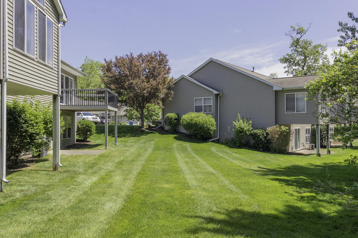 1357 Harrier Ridge Kalamazoo MI 49009