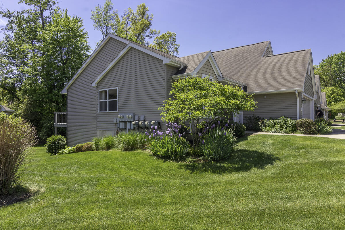 1357 Harrier Ridge Kalamazoo MI 49009