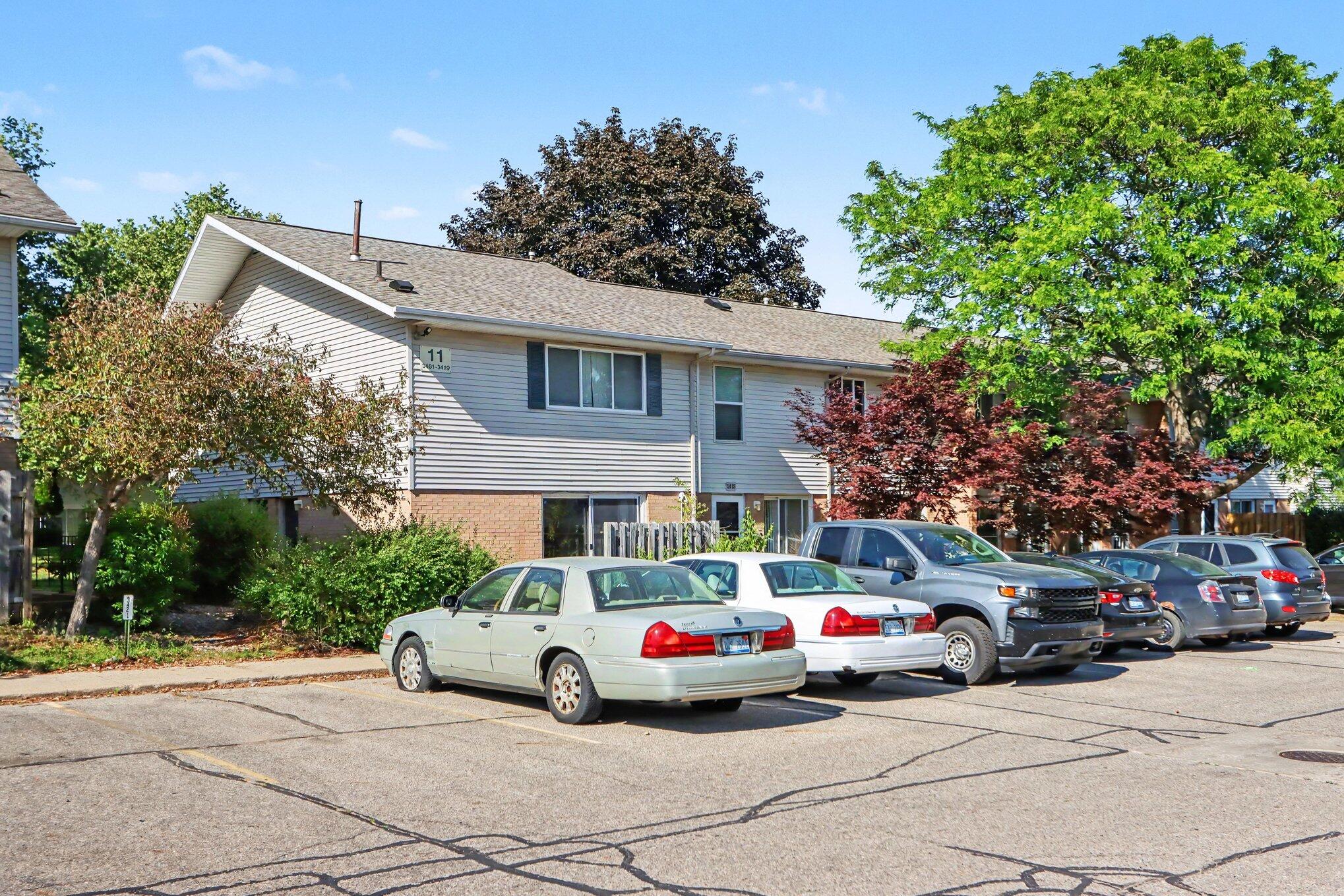 3417 Kenbrooke Court Kalamazoo MI 49006