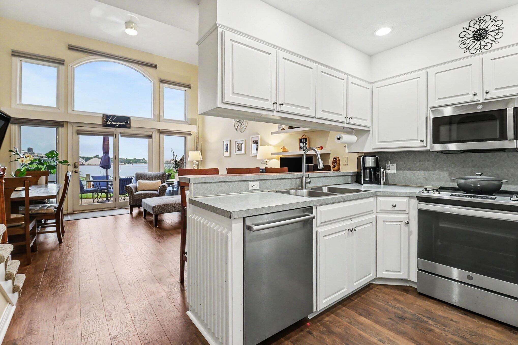 84 Harbor Drive Ludington MI 49431