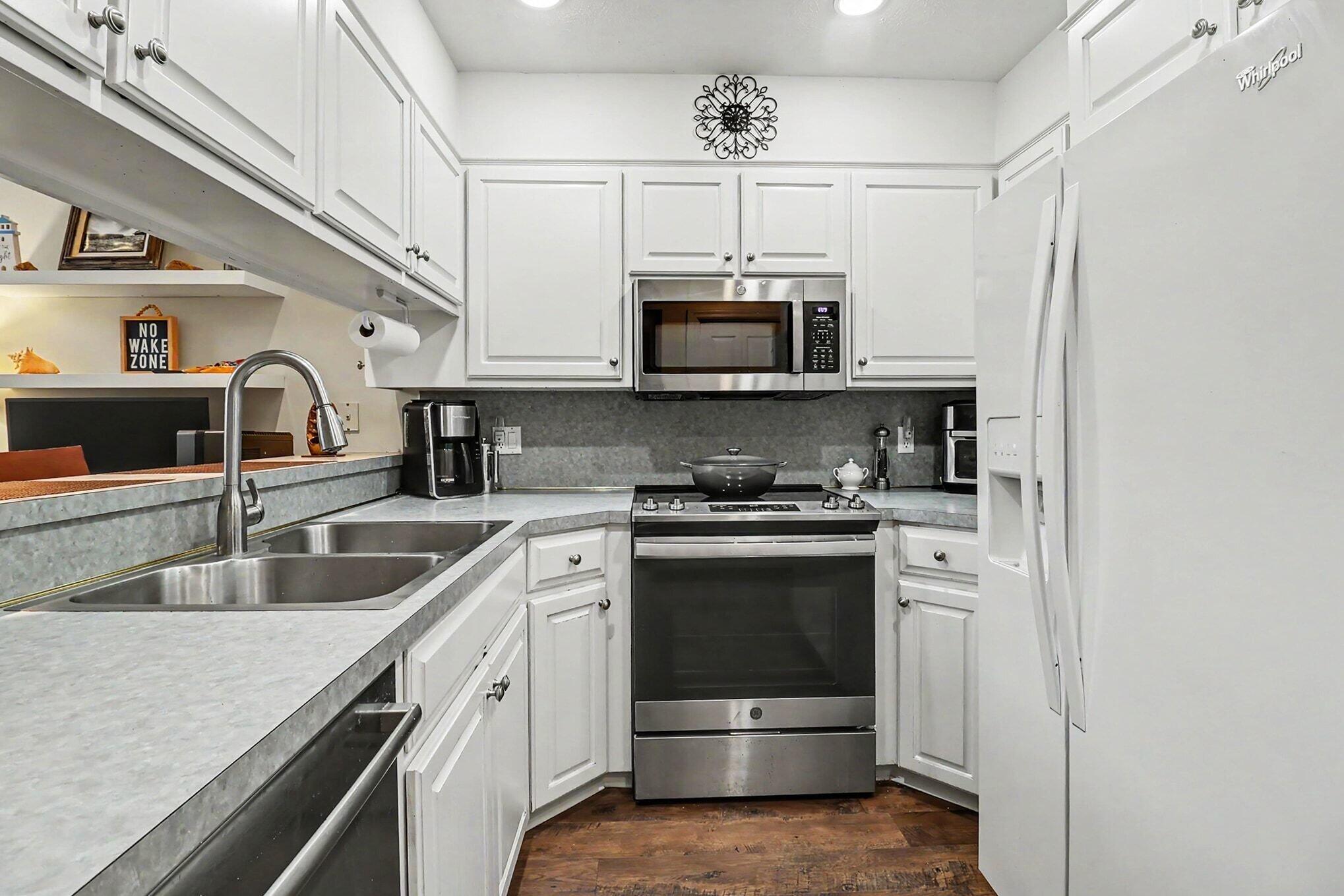 84 Harbor Drive Ludington MI 49431