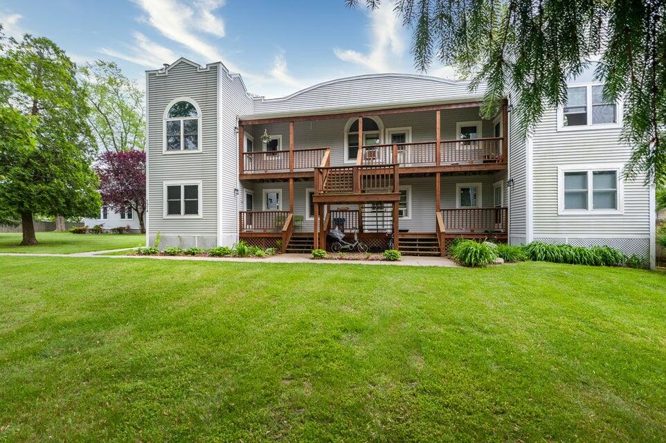 7374 North Shore Drive South Haven MI 49090