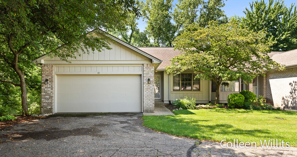 31 Skyline Circle NW Grand Rapids MI 49504