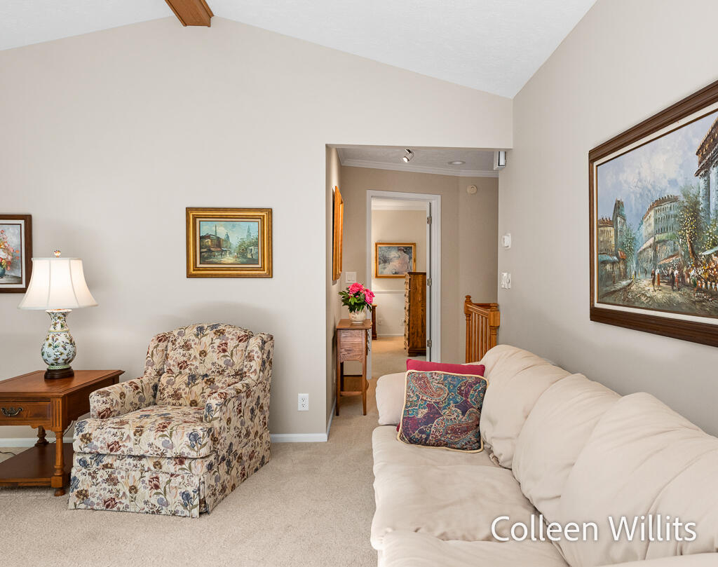 31 Skyline Circle NW Grand Rapids MI 49504
