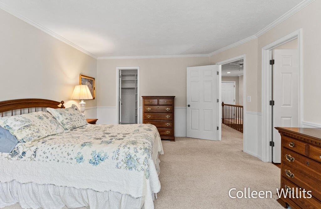 31 Skyline Circle NW Grand Rapids MI 49504