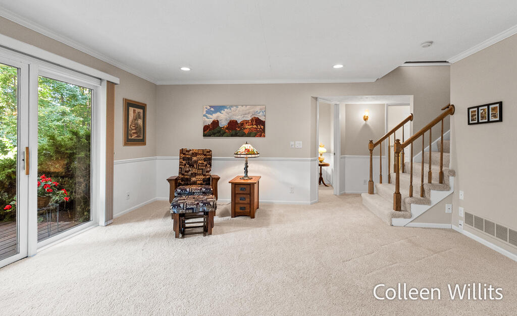 31 Skyline Circle NW Grand Rapids MI 49504