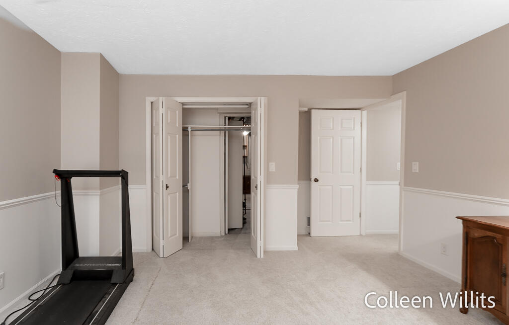 31 Skyline Circle NW Grand Rapids MI 49504