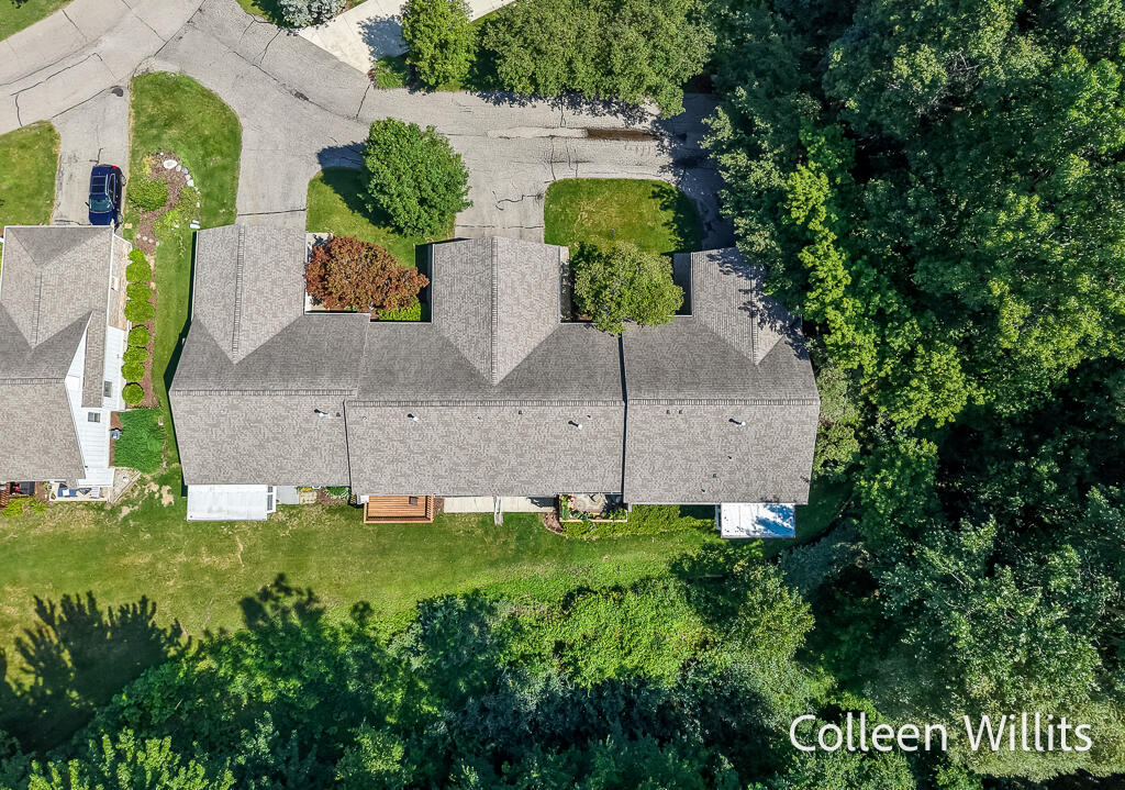 31 Skyline Circle NW Grand Rapids MI 49504