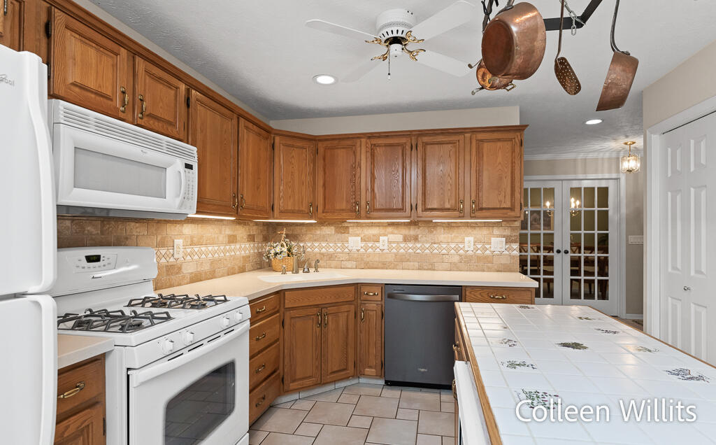 31 Skyline Circle NW Grand Rapids MI 49504