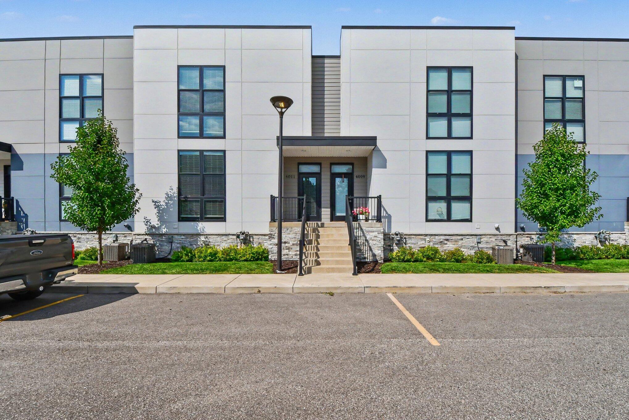6011 Port View Drive SE Grand Rapids MI 49512