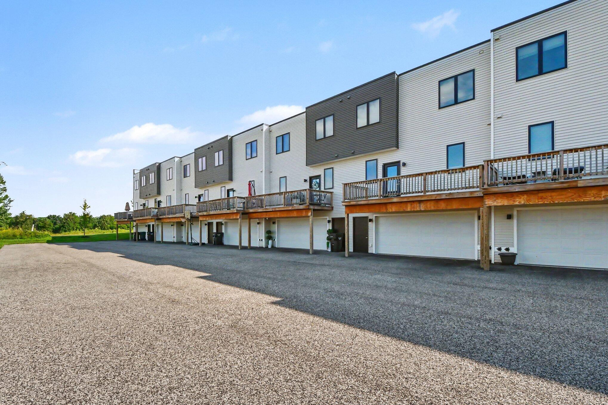 6011 Port View Drive SE Grand Rapids MI 49512