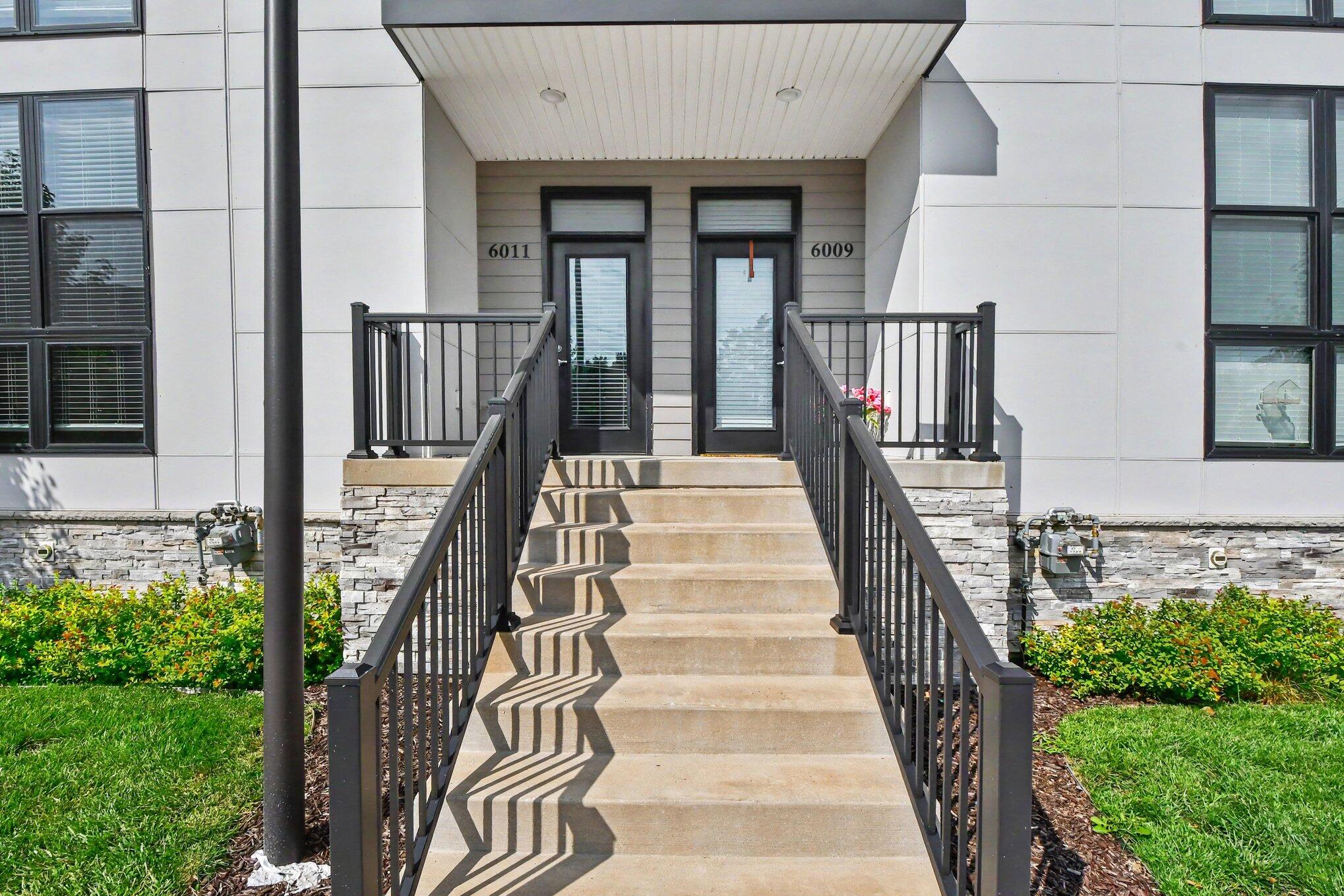 6011 Port View Drive SE Grand Rapids MI 49512