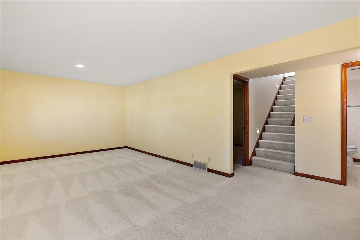 846 Claremont Court Holland MI 49423