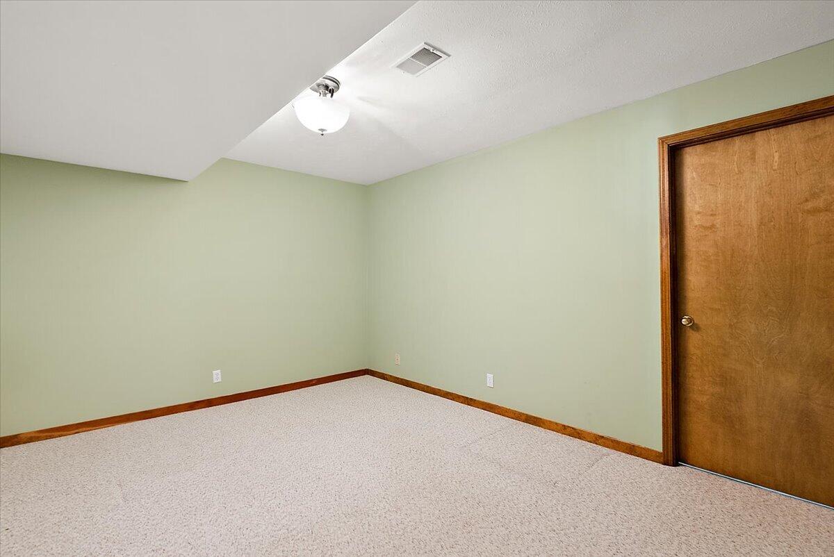 846 Claremont Court Holland MI 49423