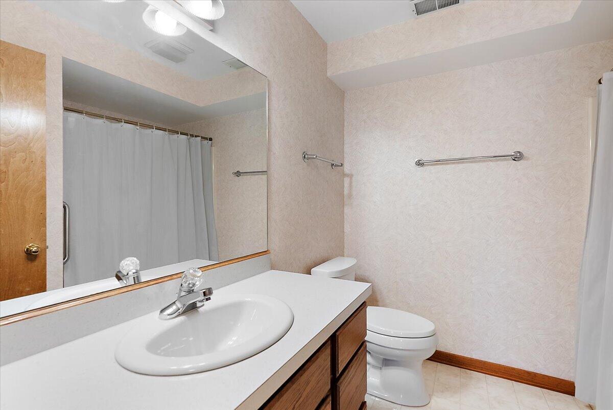 846 Claremont Court Holland MI 49423