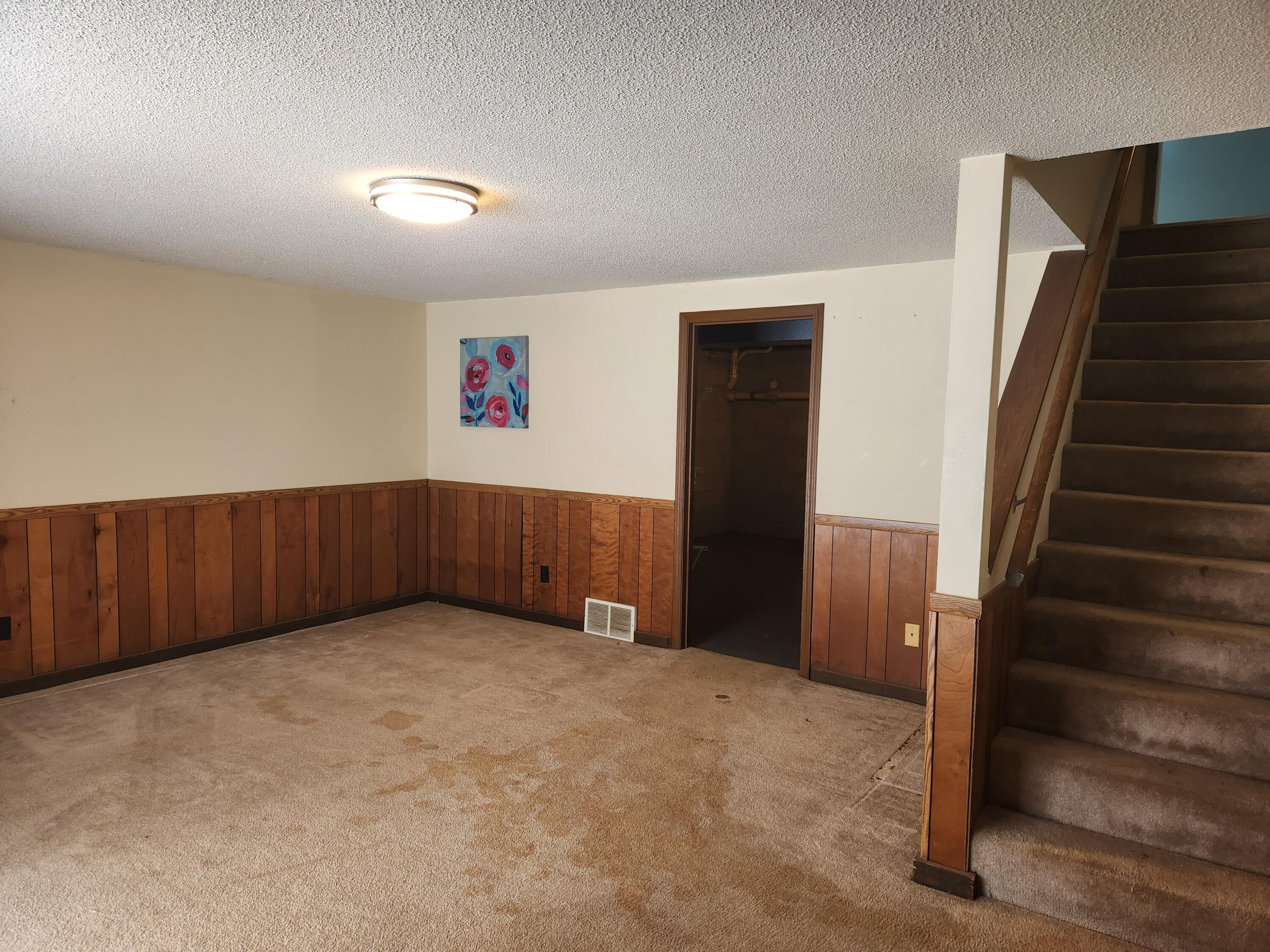 1369 Creek Drive Muskegon MI 49441