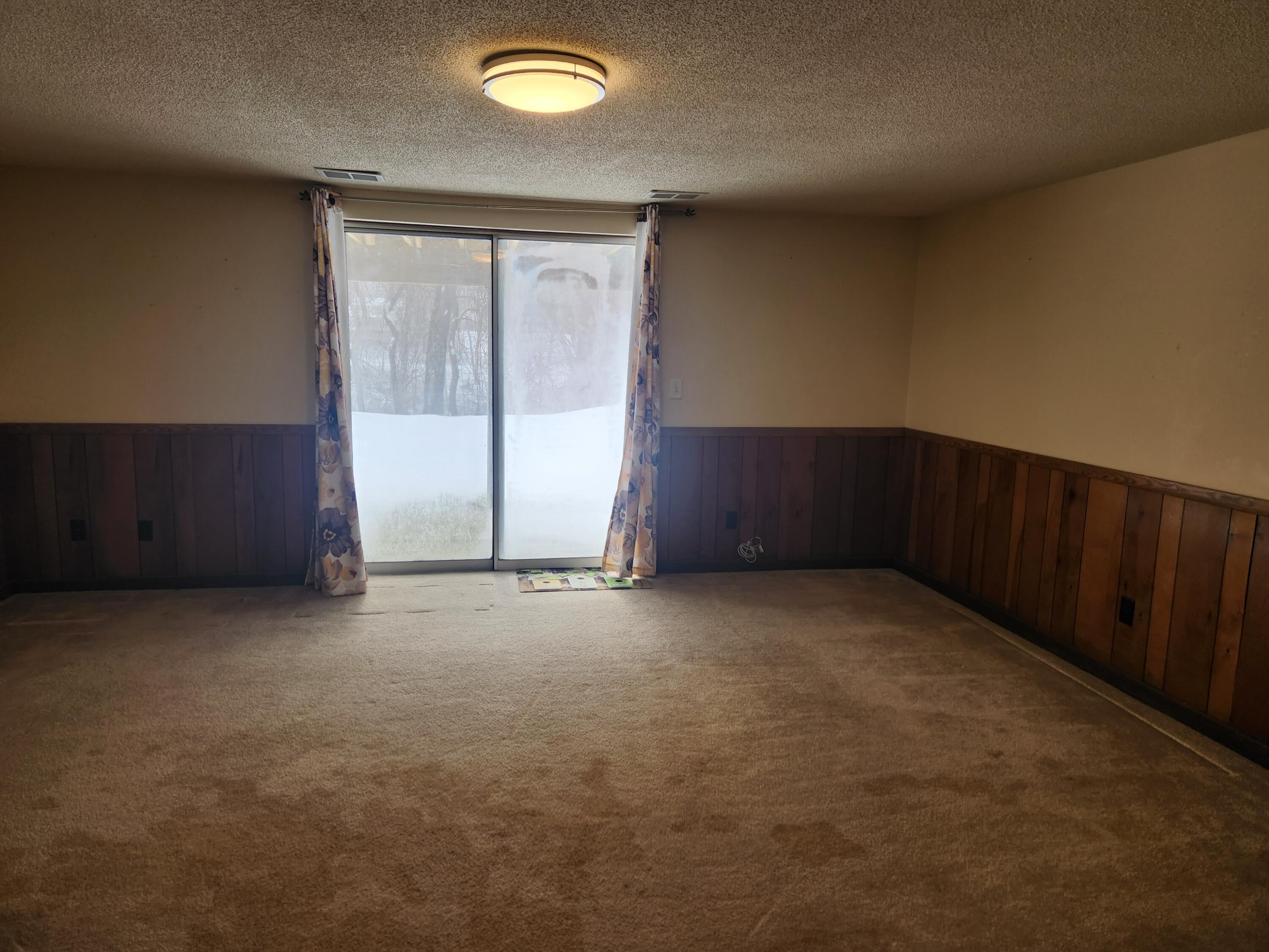 1369 Creek Drive Muskegon MI 49441