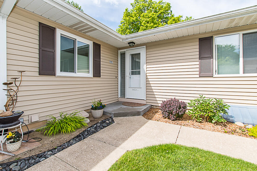 5172 Green Meadow Road Kalamazoo MI 49009