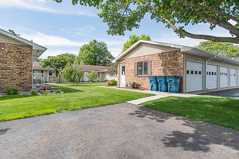 5172 Green Meadow Road Kalamazoo MI 49009