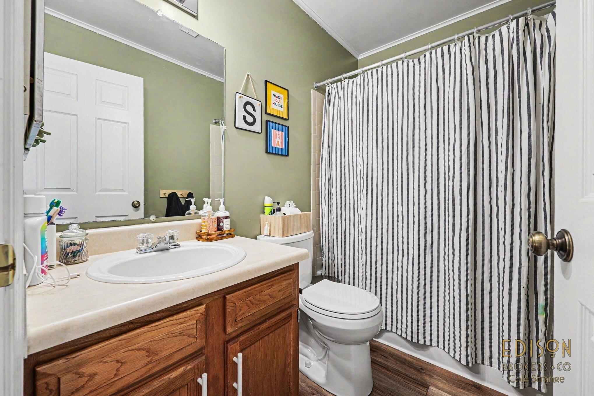 3378 Devonwood Hills NE Grand Rapids MI 49525