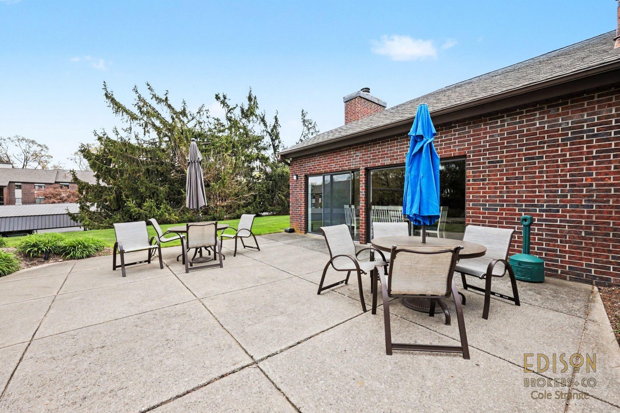 3378 Devonwood Hills NE Grand Rapids MI 49525