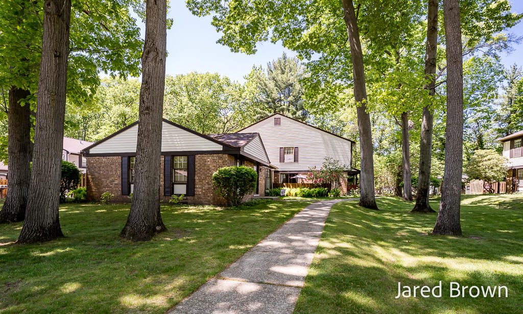 3647 Brentwood Street Muskegon MI 49441