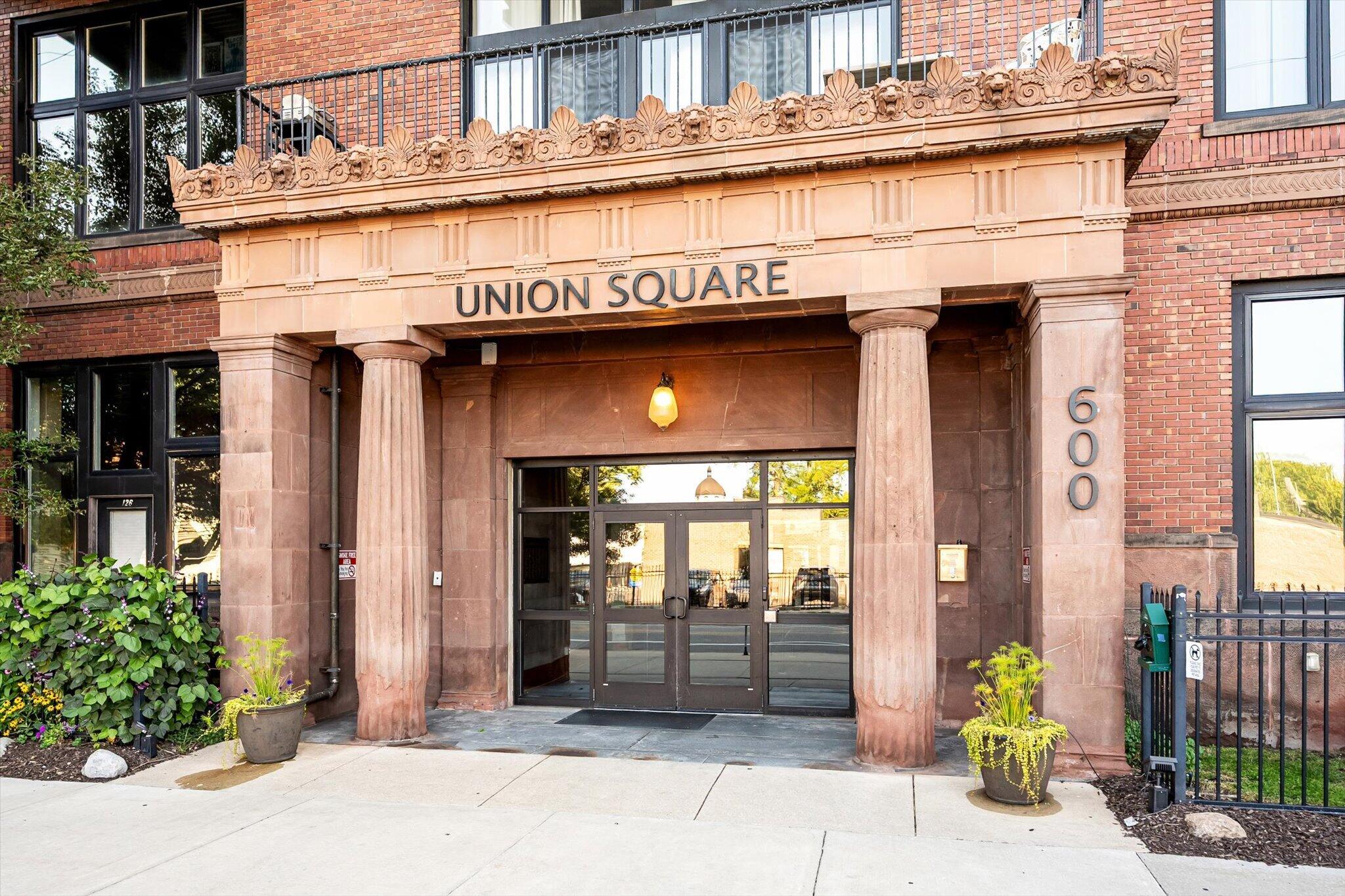 600 Broadway Avenue NW Grand Rapids MI 49504