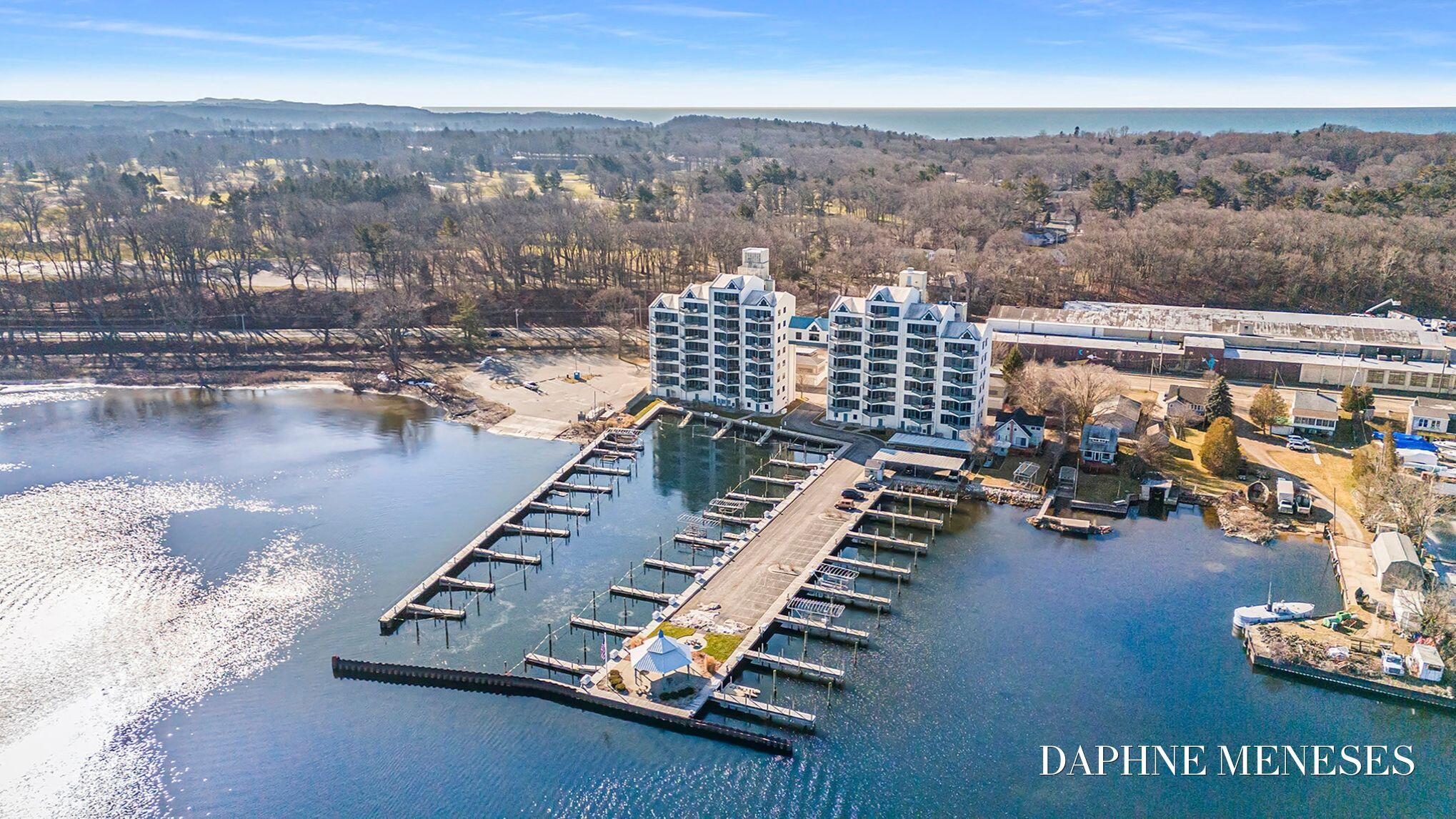 2964 Lakeshore Drive Muskegon MI 49441
