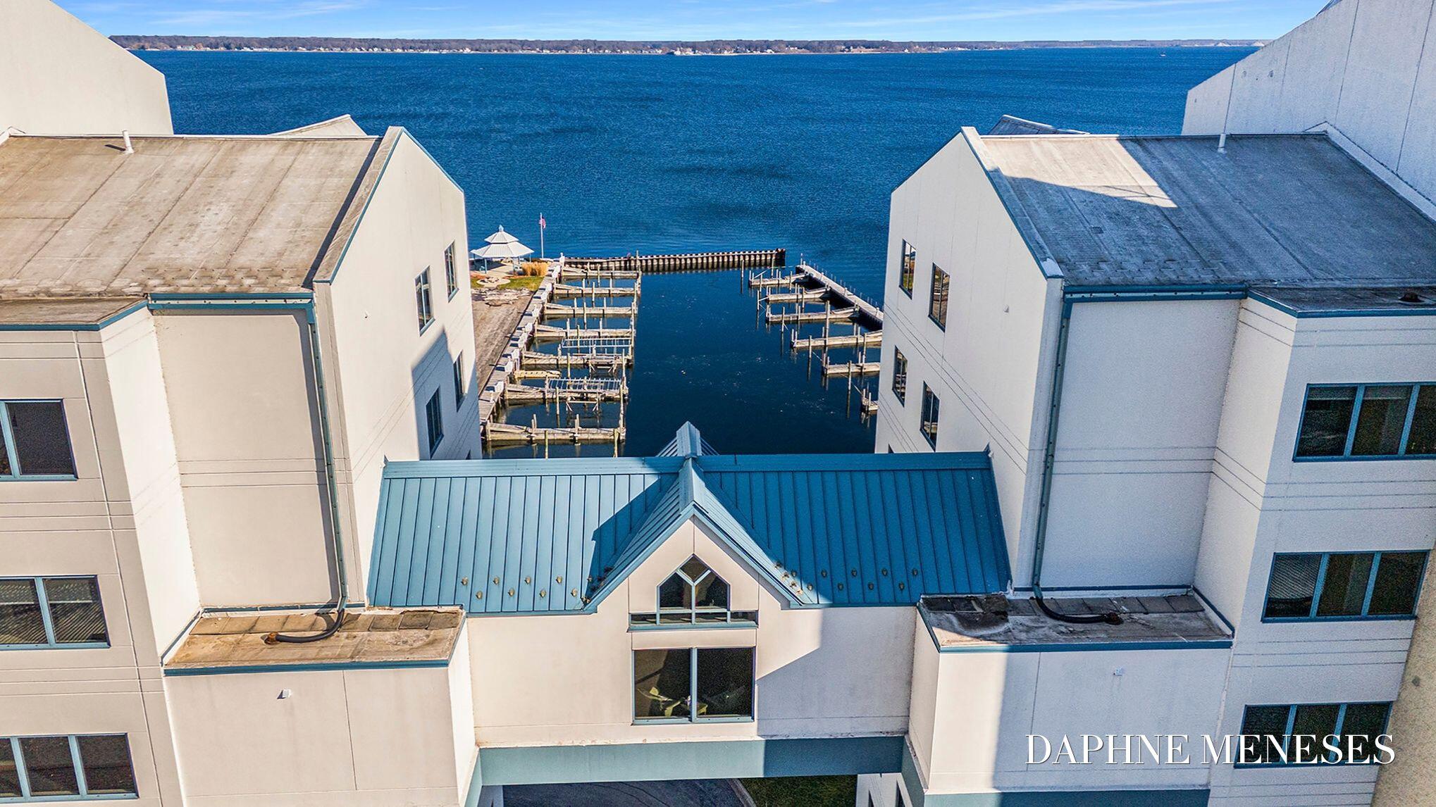 2964 Lakeshore Drive Muskegon MI 49441